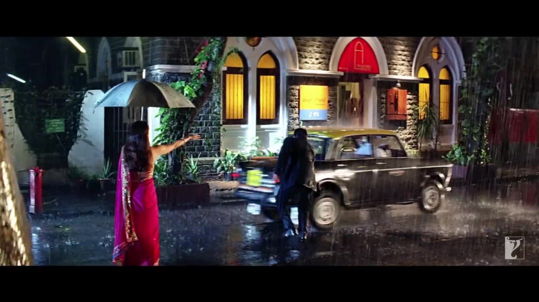 ⁣Hum Tum Song | Saif Ali Khan | Rani Mukerji | Alka Yagnik | Babul Supriyo