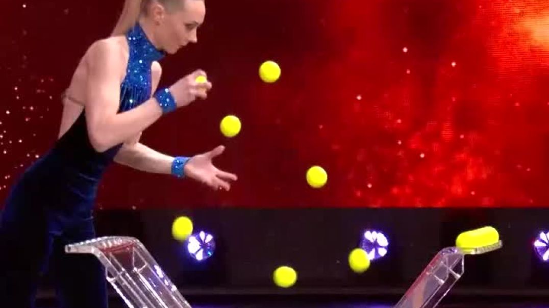Ukrainian pro bounce juggler Ketrin Niki_s lighting fast reflexes