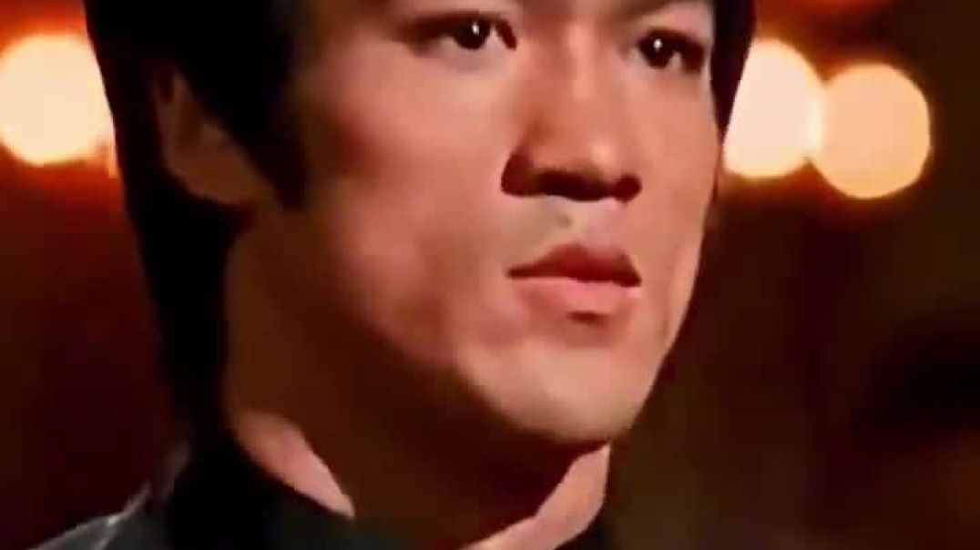 Watch ⁣Bruce Lee’s top skills in action