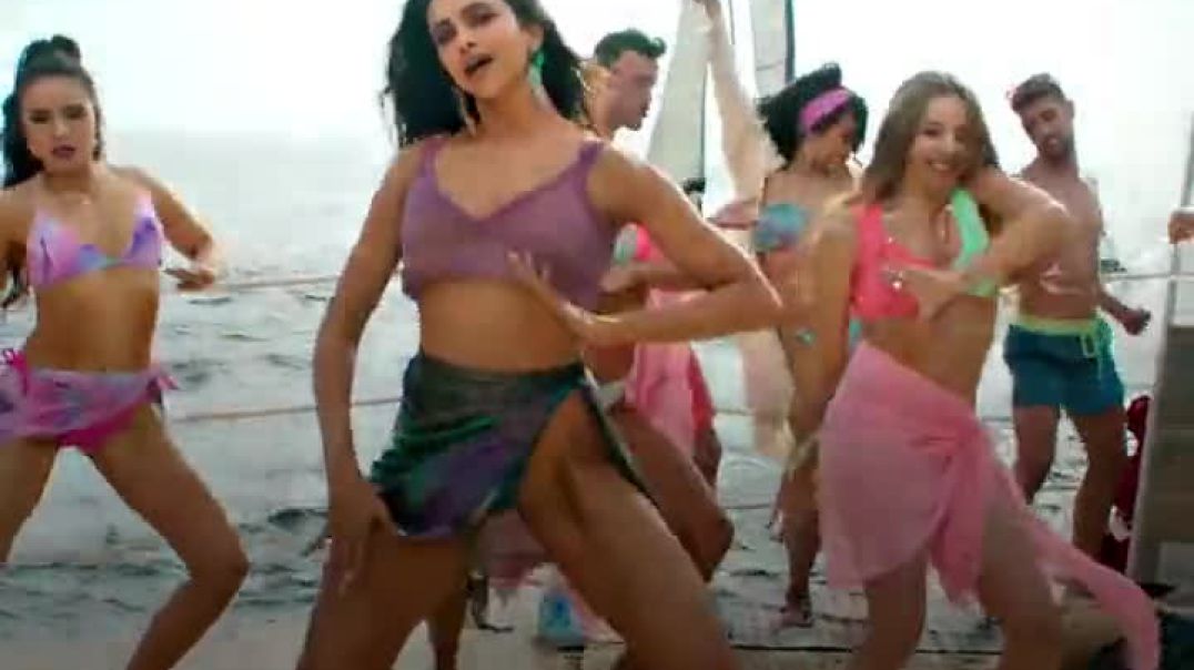 ⁣Hame to loot liya milke ishq walon ne | shahrukh khan | Besharam Rang Song  | Pathaan